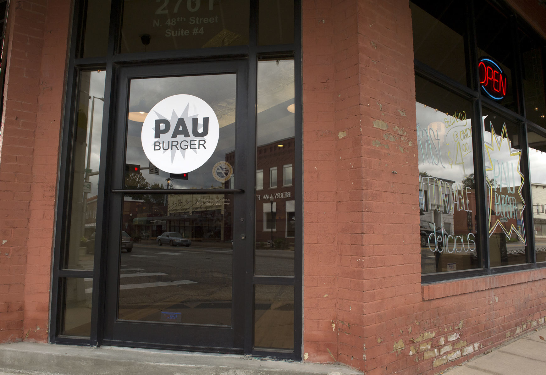 PAU Burger